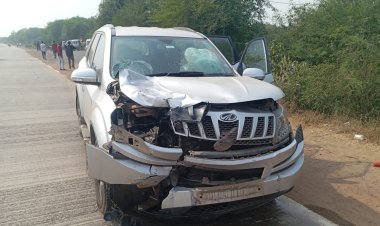 सड़क दुर्घटना,,, तेज रफ्तार एक्सयुवी कार ने  बाइक को मारी टक्कर,  बाइक मे सवार तीन युवकों की मौत