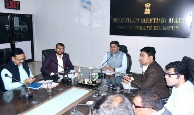 *कलेक्टर अवनीश शरण के सख्त निर्देश बिना अनुमति के मुख्यालय ना छोड़ें अधिकारी*