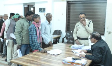 *जन दर्शन : संयुक्त कलेक्टर ने सुनी आम जन की शिकायत, सरपंच, उप सरपंच द्वारा शासकीय भूमि पर कब्जा,