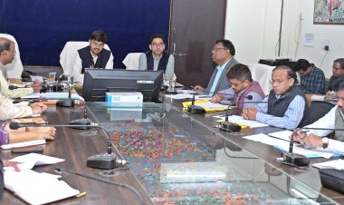 जनदर्शन के प्रकरणों के निराकरण में लापरवाही पर लोरमी तहसीलदार शेखर पटेल को कारण बताओ नोटिस जारी