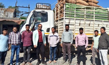 *अवैध धान के भंडारण पर प्रशासन की छापेमारी जारी 125 क्विंटल अवैध धान जब्त*