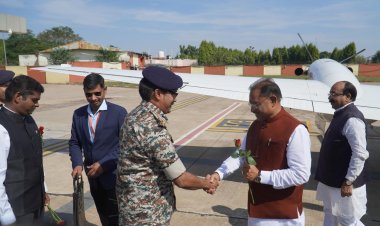 *Breaking: मुख्यमंत्री विष्णु देव साय पहुंचे बस्तर, एयरपोर्ट में हुआ भव्य स्वागत आज विभिन्न कार्यक्रमों में होंगे शामिल करेंगे भूमि पूजन एवं लोकार्पण देखिए तस्वीरें