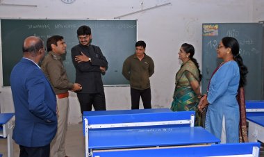 कलेक्टर-एसपी ने स्ट्रांग रूम के लिए चयनित भवन का किया निरीक्षण*  *अधिकारियों को सभी आवश्यक व्यवस्था सुनिश्चित करने के दिए निर्देश