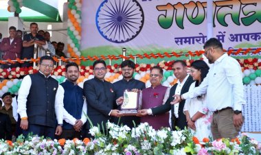 *जिले में हर्षाेल्लास के साथ मनाया गया गणतंत्र दिवस, जिला स्तरीय समारोह में बिलासपुर विधायक अग्रवाल मुख्य अतिथि के रूप में हुए शामिल