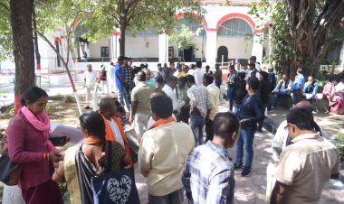 *पंचायत चुनाव: जिला पंचायत सदस्य के लिए पहले दिन दो नामांकन दाखिल,तीन फ़रवरी तक स्वीकार किए जाएंगे नामांकन पत्र*