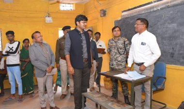 *जिले के नगरीय निकायों में शांतिपूर्ण रूप से मतदान सम्पन्न*  *सभी वर्गों के मतदाताओं में मतदान करने दिखा खासा उत्साह