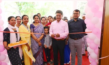 *जिला कार्यालय की महिलाओं के लिए यादगार बना अंतरर्राष्ट्रीय महिला दिवस,वूमन कॉमन रूम और झूलाघर "वात्सल्य" की मिली सौगात*