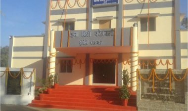 धमकी देकर 60 लाख वसूल करने एंव फर्जी तरीके से जमीन की रजिस्ट्री कराने वाले फरार आरोपियों की लगातार पतासाजी जारी*  पुलिस अधीक्षक ने फरार आरोपियों की पतासाजी हेतू की 5000 रूपये ईनाम घोषणा :-