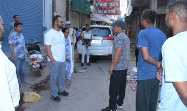 *चौक-चौराहों पर गंदगी देख भड़के कलेक्टर,,सीएमओ को कारण बताओ नोटिस जारी*,:नवपदस्थ कलेक्टर ने मुंगेली शहर की सफाई व्यवस्था का लिया जायजा