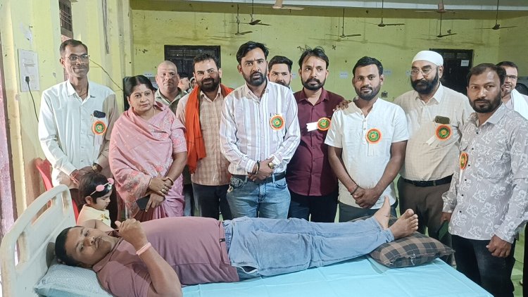 नवरात्रि के अवसर पर सृजन मंडली ग्रुप द्वारा नगर मे किया गया निशुल्क रक्तदान शिविर का आयोजन