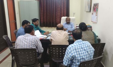 *अपर कलेक्टर ने की राजस्व प्रकरणों की समीक्षा, गुणवत्तापूर्ण निराकरण के दिए निर्देश