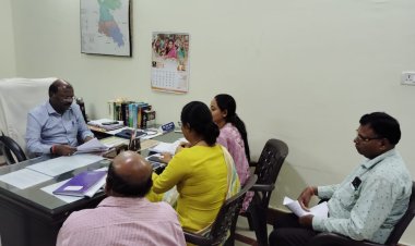 *अपर कलेक्टर ने ली सभी राजस्व अधिकारियों की बैठक*  *लंबित प्रकरणों का 23 मई को विशेष राजस्व न्यायालय में निराकरण के दिए निर्देश