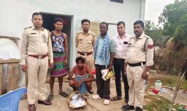 *खम्हरिया में आबकारी विभाग की बड़ी कार्रवाई : 14.50 लीटर कच्ची शराब और 195 किलोग्राम महुआ लाहन जब्त