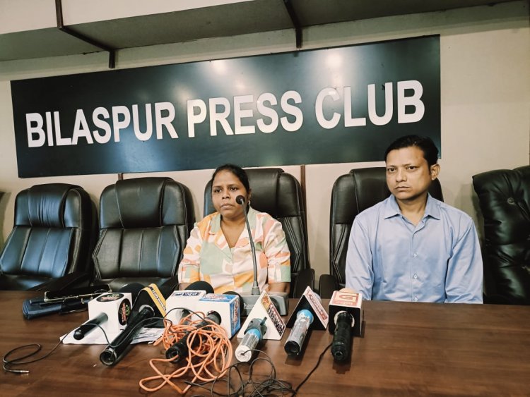 .पत्नी की अंकसूची पर कूटरचना कर पूर्व पति ने अपना डिटेल डाला और किया दुरुपयोग... 0...युवती ने पुलिस अधीक्षक से गुहार लगाकर पूर्व पति पर चार सौ बीसी के तहत कार्यवाही की मांग की।