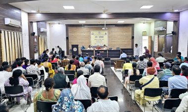 *फर्जी पुलिस वाला बनकर किया था आवेदिका से विवाह, आयोग करेगी निगरानी हुआ सुलहनामा,दूसरा शादी करने वाले उसलापुर के शिक्षक को तत्काल प्रभाव से निलंबित करने का मुगेली जिला शिक्षा अधिकारी को आयोग करेगा अनुशंसा*