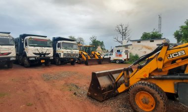 क्षेत्र मे अवैध मुरुम  खनन पर  प्रशासन की बड़ी कार्यवाही, 4  जेसीबी,  3 हाईवा गाड़ी, 2 ट्रेकटर जप्त