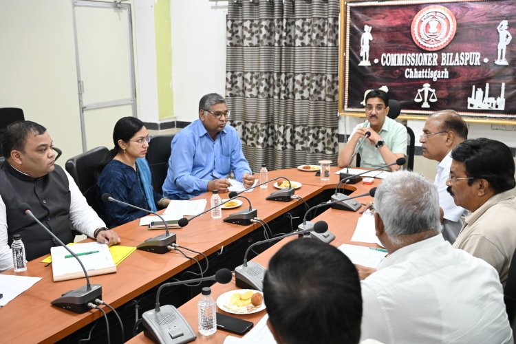 *संभागायुक्त ने ली स्वास्थ्य विभाग की बैठक,अस्पतालों में मरीजों को बेहतर सुविधाएं मुहैया कराने के निर्देश*