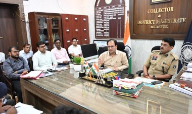 *पशुओं के कारण हुआ हादसा तो मालिक को भी बनाया जायेगा सह आरोपी,खुले में मवेशी छोड़े तो देना होगा भारी जुर्माना,कलेक्टर - एसपी ने पशु प्रबंधन को लेकर ली अधिकारियों की बैठक*