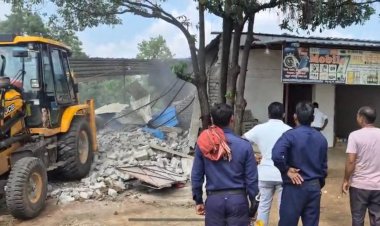 *घोरामार में शासकीय भूमि से 10 लोगों का हटाया गया बेजा कब्जा*