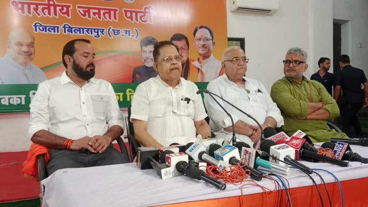 *भूपेश के बेटे कौन से पद पर,जो कांग्रेस कर रही प्रदर्शन,भ्रष्टाचारियों को बचाने कांग्रेस कर रही जनता को परेशान - अमर*,भूपेश बघेल झूठ की फैक्ट्री,कोयला आबंटन के लिए कई पत्र लिखे,परमिशन दिलवाई