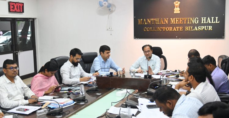 *जाति प्रमाण पत्र बनाने में शिथिलता चार BEO को नोटिस,समितियों में खाद की निरंतर आपूर्ति बनाये रखने  दिए निर्देश : कलेक्टर ने टीएल बैठक में की योजनाओं की समीक्षा*