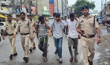 *बाइक टक्कर की बात पर पिता-पुत्र पर चाकू से हमला, तीन बदमाश गिरफ्तार, पुलिस ने निकाला जुलूस।*