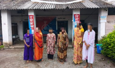 आपरेशन मुस्कान’’ के तहत गुम हुए 03 नाबालिग बालिकाओं को 16 घण्टें के भीतर पुलिस ने ढूंढ निकाला,   बच्चियों को पाकर परिजनों के चेहरे पर आई खुशियां