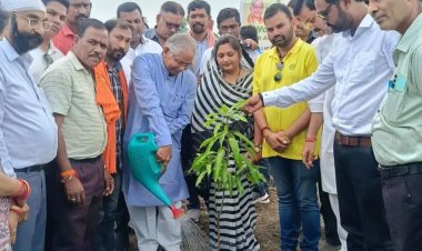 "एक पेड़ माँ के नाम, एक संकल्प प्रकृति के नाम – हर पौधा, जीवन की एक नई शुरुआत - धरम लाल कौशिक