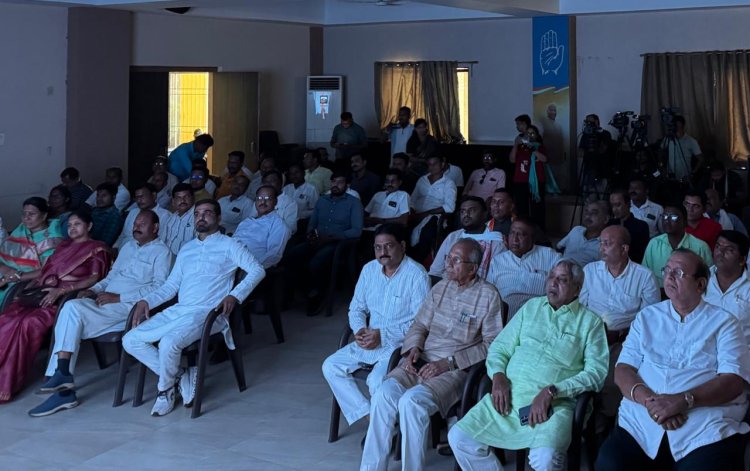 *वोट चोरी के खिलाफ कांग्रेस का हल्ला बोल – राजीव भवन में वीडियो प्रेज़ेंटेशन की विशेष स्क्रीनिंग*