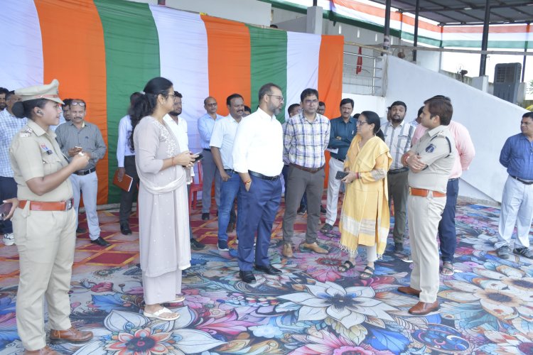 *हर्षोल्लास एवं गरिमामय वातावरण में मनाया जाएगा स्वतंत्रता दिवस*  *कलेक्टर ने कार्यक्रम स्थल का किया निरीक्षण