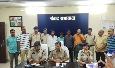 ग्राम दाबों में हुये हत्या कर लूटपाट करने की साजिश का पुलिस अधीक्षक ने किया खुलासा साजिस कर्ता के साथ सुपारी लेने वाले 04 आरोपियों को गिरफ्तार कर एवं 01 विधि से संघर्षरत बालक को भेजा जेल