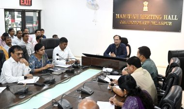 *जिले में शुरू हुई धान खरीदी की प्रशासनिक तैयारी,गिरदावरी सर्वे के भौतिक सत्यापन के लिए टीम गठित !कलेक्टर ने कहा बचे किसानों का जल्द करें एग्रीस्टेक में पंजीयन*