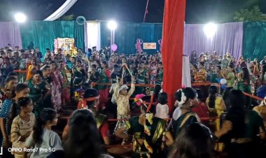 नगर मे दूसरी बार हुआ डांडिया कार्यक्रम, महिला और बालिकाओं ने जमकर उठाया लुफ्त