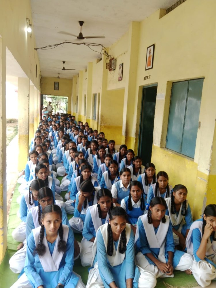 *स्वदेशी मंच द्वारा स्कूलों में किया जा रहा उद्यमिता प्रोत्साहन सम्मेलन*,उद्यमिता से बनेगा 10 ट्रिलियन डॉलर की अर्थव्यवस्था: अरुणा दीक्षित