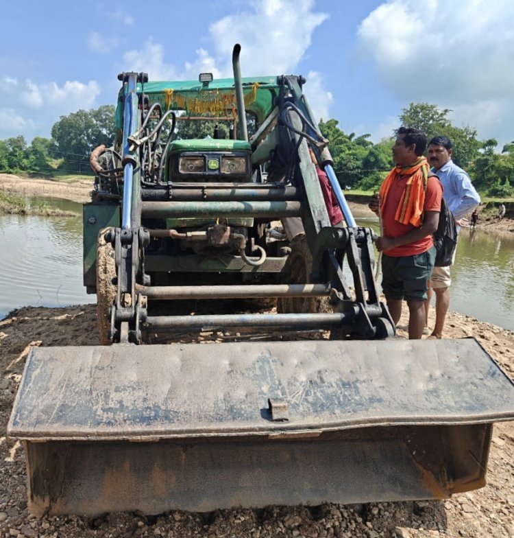 *वन विभाग की कार्यवाही, अवैध उत्खनन करते हुए डोजर (ट्रैक्टर) जब्त*