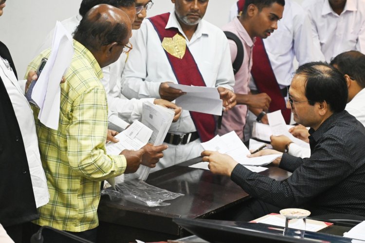 *जन दर्शन: कलेक्टर ने सुनी लोगों की समस्याएं, आवश्यक कार्यवाही के दिए निर्देश*