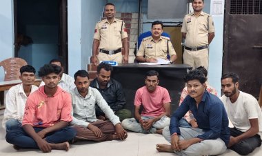 मुंगेली पुलिस द्वारा दीपावली पर्व मे जुआ खेलने वाले जुआरियो  के ऊपर कड़ी प्रहार, 214 जुआरियों के ऊपर  जुआ एक्ट की कार्यवाही करते हुए 1,34,975 रूपये जप्त