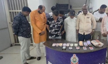 *बीजेपी कांग्रेस से जुड़े कई नेता जुआ खेलते पकड़ाए,भाजपा उपाध्यक्ष, पार्षद सहित, तखतपुर बिलासपुर से रसूखदारों को पुलिस ने पकड़ा! नगदी रकम जप्त*