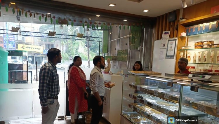 *डेढ़ दर्जन मिठाई दुकानों में फूड विभाग का छापा, जांच के लिए भेजा सैंपल*