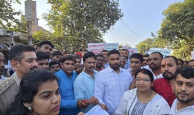 बिजली की बढ़ी हुई दर और बेलगाम भ्रष्टाचार से आमजन और किसान परेशान - शुक्ला