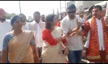 *आपस में भिड़े विधायक सुशांत शुक्ला और भाजपा नेत्री हर्षिता पांडेय, केंदीय मंत्री साहू ने ने टोका ! यूनिटी मार्च के आयोजन में शुरू हुआ विवाद, बीजेपी के तमाम नेता थे मौजूद*