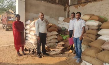 *अवैध धान भण्डारण के खिलाफ ताबड़तोड़ कार्रवाई, 5 दुकानों से सवा 4 लाख से ज्यादा के धान जब्त* 