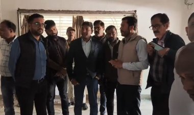 *बिलासपुर प्रेस क्लब के नवनिर्वाचित कार्यकारिणी ने किया निर्माणाधीन प्रेस क्लब भवन का निरीक्षण,नगर निगम कमिश्नर के साथ मौके पर पहुंचे पदाधिकारी*