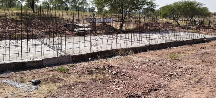 11 लाख अग्रिम भुगतान के बाद भी   एक साल से ठप पड़ा रहा , कचड़ा रिसाइक्लिंग प्लाट का काम , शिकायत के बाद घटिया निर्माण सामग्री के साथ हो रही लीपापोती