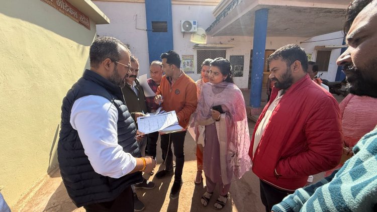 *एसआईआर पर सख्त कलेक्टर: निर्देशों का अनुपालन न होने एवं धीमी प्रगति पर  निलंबन समेत अधिकारियों को नोटिस*  कलेक्टर ने नगर पंचायत पथरिया, जरहागॉव, बरेला में पुनरीक्षण कार्य का किया निरीक्षण*