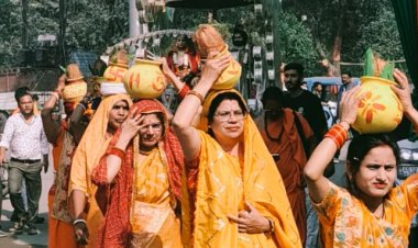 *जीवंत झांकी के साथ निकली भव्य कलश यात्रा : पत्रकार कॉलोनी में शिव महापुराण का शुभारंभ*