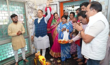 *देश भर में मनाया गया सोमनाथ स्वाभिमान पर्व, पूर्व मंत्री अमर अग्रवाल ने शिवालय में किया जलाभिषेक, पूजा अर्चना*