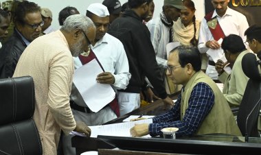 *जनदर्शन में कलेक्टर ने सुनी लोगों की समस्याएं, सम्बंधित अधिकारियो को निराकरण करने दिए निर्देश*