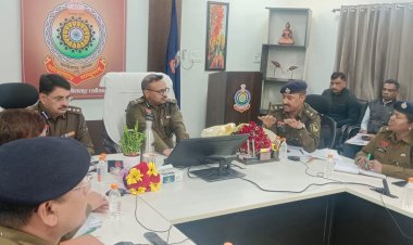*बिलासपुर रेंज के नव पदस्थ पुलिस महानिरीक्षक ने ली सभी पुलिस अधीक्षक एवं राजपत्रिक अधिकारियों की बैठक*