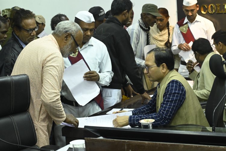 *जनदर्शन में कलेक्टर ने सुनी लोगों की समस्याएं, सम्बंधित अधिकारियो को निराकरण करने दिए निर्देश*